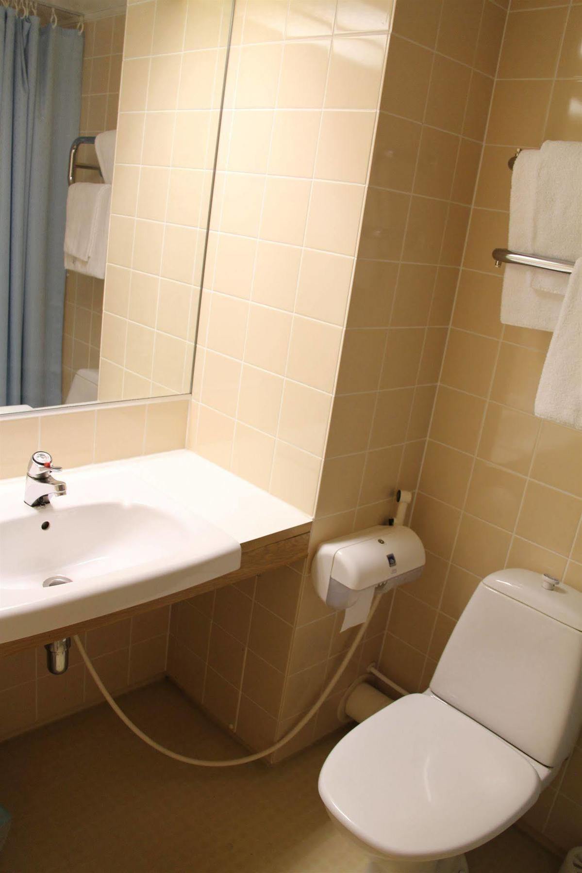 Hotel Hermica Tampere Luaran gambar