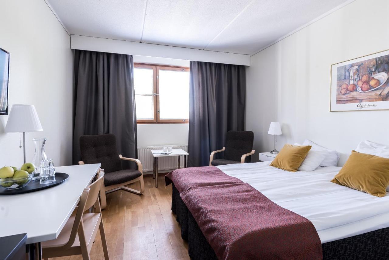 Hotel Hermica Tampere Luaran gambar